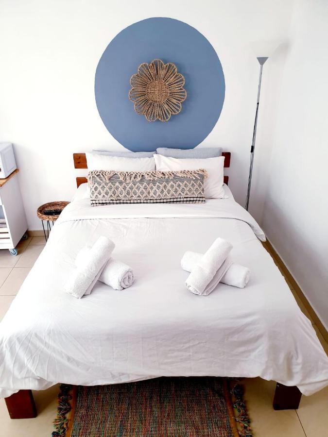 כרמונ'ס פטיו - Carmona'S Patio Apartamento Eilat Quarto foto